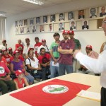 Secretário de Agricultura recebe MST -