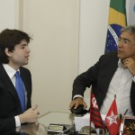 Déda anuncia novo secretário de Relações Institucionais - O deputado estadual Paulinho da Varzinha e o governador Marcelo Déda