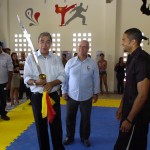 Governador inaugura escola pioneira que inclui prática esportiva ao lado do ministro Aldo Rebelo - O ministro dos Esportes