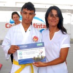 Ana Moser visita trabalho esportivo realizado pelo Governo no bairro Industrial - Ana Moser acompanhada dos secretários de Estado da Inclusão