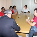 Secretário Oliveira Júnior recebe dirigentes do Sintese -