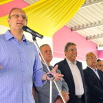 Déda inaugura fábrica de corte e costura e brinquedoteca no Prefem -
