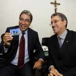 Déda recebe dirigentes de diversas instituições em audiências - O governador Marcelo Déda em audiência com o presidente do TCE/SE