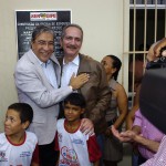 Governador inaugura escola pioneira que inclui prática esportiva ao lado do ministro Aldo Rebelo - O ministro dos Esportes