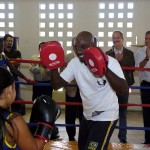 Governador inaugura escola pioneira que inclui prática esportiva ao lado do ministro Aldo Rebelo - O ministro dos Esportes