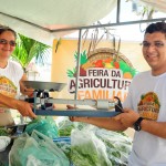 Pequenos produtores da Feira da Agricultura Familiar recebem balanças de precisão - Fotos: Edinah Mary/Seides