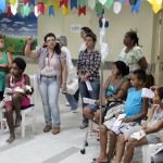 Estudantes de enfermagem alertam mães sobre os riscos de queimaduras - Fotos: Bruno César/FHS