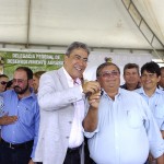 Governador Marcelo Déda participa da entrega de 24 retroescavadeiras -