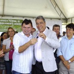 Governador Marcelo Déda participa da entrega de 24 retroescavadeiras -