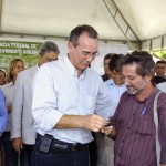 Governador Marcelo Déda participa da entrega de 24 retroescavadeiras -