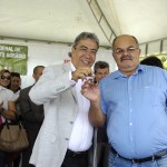 Governador Marcelo Déda participa da entrega de 24 retroescavadeiras -