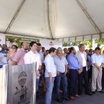 Governador Marcelo Déda participa da entrega de 24 retroescavadeiras -