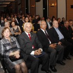 Jackson entrega Diploma de Honra ao Mérito Educacional ao professor Uchôa  -