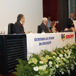 Jackson entrega Diploma de Honra ao Mérito Educacional ao professor Uchôa  -