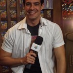 Mais de 122 mil pessoas acompanharam a transmissão do Forró Caju pela Aperipê - O repórter Caio Guimarães entrevista Dominguinhos no dia 23 ao vivo pelas rádios AM e FM / Fotos: Ascom/Aperipê