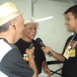 Mais de 122 mil pessoas acompanharam a transmissão do Forró Caju pela Aperipê - O repórter Caio Guimarães entrevista Dominguinhos no dia 23 ao vivo pelas rádios AM e FM / Fotos: Ascom/Aperipê