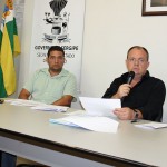 Secretário se reúne com construtores e cobra agilidade na reforma das escolas -