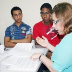 Secretária adjunta recebe alunos da rede estadual preocupados com o Enem - Fotos: Juarez Silveira/Seed