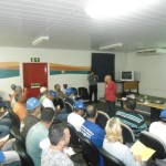 Caminhoneiros recebem orientações sobre DST's no Dia do Motorista - Fotos: Ascom / SES