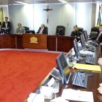 Governador assina decreto de doação de terreno para o Tribunal de Justiça - O presidente do TJ/SE