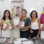 Escolas da DEA recebem o Selo de Gestão pelos trabalhos desenvolvidos - A coordenadora do Plano de Desenvolvimento da Escola (PDEEscola)