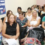 Escolas da DEA recebem o Selo de Gestão pelos trabalhos desenvolvidos - A coordenadora do Plano de Desenvolvimento da Escola (PDEEscola)