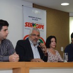 Secretário Silvio Santos fala sobre maternidade durante coletiva - Fotos: Ascom/SES
