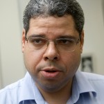 PGE realiza palestra sobre Cartilha Eleitoral para assessores do Governo - O Procurador Assistente André Luiz Vinhas da Cruz