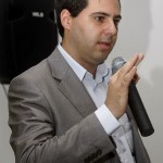 PGE realiza palestra sobre Cartilha Eleitoral para assessores do Governo - O Procurador Assistente André Luiz Vinhas da Cruz