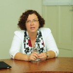 Estado discute regularização fundiária de habitações subnormais no interior -