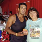 Eliane Aquino acompanha pagamento do Mão Amiga em São Francisco -