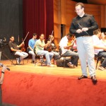 Alunos do Felisbello Freire assistem à Orsse no projeto Concertos Didáticos - O técnico do Departamento de Educação (DED/Seed)