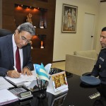 Déda recebe individualmente os seis novos coronéis da Polícia Militar -