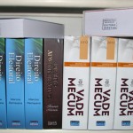 Núcleo de Execuções Penais da Defensoria recebe doação de livros da Editora Impetus -