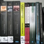 Núcleo de Execuções Penais da Defensoria recebe doação de livros da Editora Impetus -