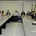 Déda recebe parlamentares que compõem a comissão suprapartidária em prol do magistério -
