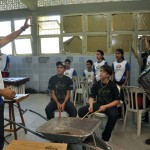 Ponto de Cultura de Itabaiana difunde a música com projetos inovadores - Até garrafas de refrigerante vira instrumentos nas mãos da criançada / Fotos: Fabiana Costa / Secult