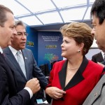 participa do lançamento de Plano de Prevenção e Resposta a secas e enchentes -