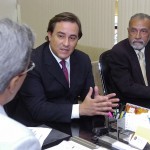Déda reúnese com representantes de grupos empresariais  - O governador Marcelo Déda e os representantes do Ministério do Desenvolvimento