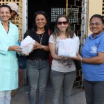 Funcionários da Cohidro doam alimentos e roupas ao Same - A funcionária do Same