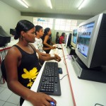 Aulas práticas de cabeleireiro acontecem no Espaço Novos Rumos do Bugio  -
