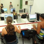 Aulas práticas de cabeleireiro acontecem no Espaço Novos Rumos do Bugio  -