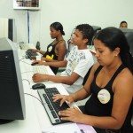 Aulas práticas de cabeleireiro acontecem no Espaço Novos Rumos do Bugio  -