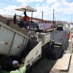 Seinfra conclui recapeamento de ruas no Marcos Freire III e Albano Franco -