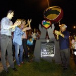 Déda entrega nova praça à população de Santana do São Francisco  - A moradora Maria Gorete Santana