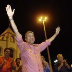 Déda entrega nova praça à população de Santana do São Francisco  - A moradora Maria Gorete Santana