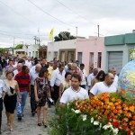 Jackson Barreto participa de procissão em Moita Bonita -