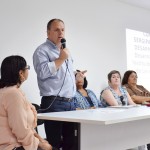 Secretário recebe relatório e projeto de ações contra a violência e a favor do desarmamento - Fotos: Ascom/ Seed
