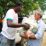 Estado continua entrega de cestas de alimentos a vítimas da seca - Fotos: Edinah Mary/Inclusão