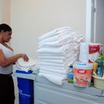 Alunas do ‘Novos Rumos’ têm aulas práticas de camareira - Fotos: Ascom/Seides